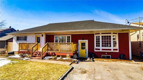 {{alt}} | Card Image