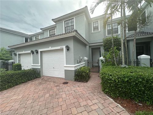 19-14936 Summit Place Cir, NAPLES, FL, 34119-4102 | Card Image