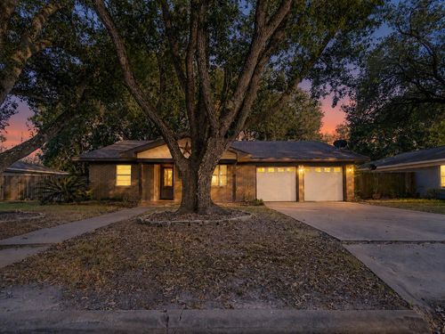 2728 Encino Ave, Bay City, TX, 77414-2742 | Card Image