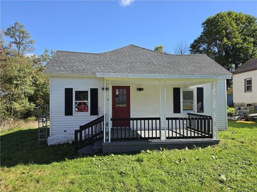 226 2nd St, Conemaugh, PA, 15909-1828 | Card Image