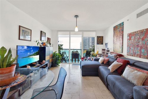 apt-2910-31 Se 5th St, Miami, FL, 33131-2525 | Card Image