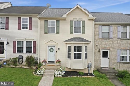 97 Quince Tree Dr, MARTINSBURG, WV, 25403-2186 | Card Image