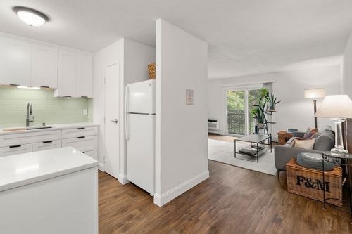 apt-6-3 Chapel Hill Dr, Plymouth, MA, 02360-6010 | Card Image