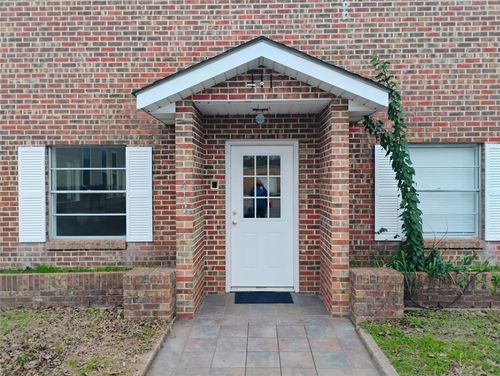 410 S La Salle St, Navasota, TX, 77868-3852 | Card Image