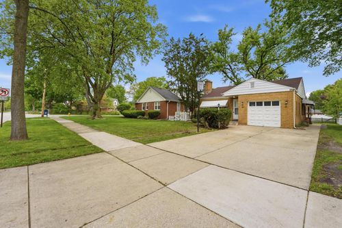 306 W Lonnquist Blvd, Mount Prospect, IL, 60056-3710 | Card Image
