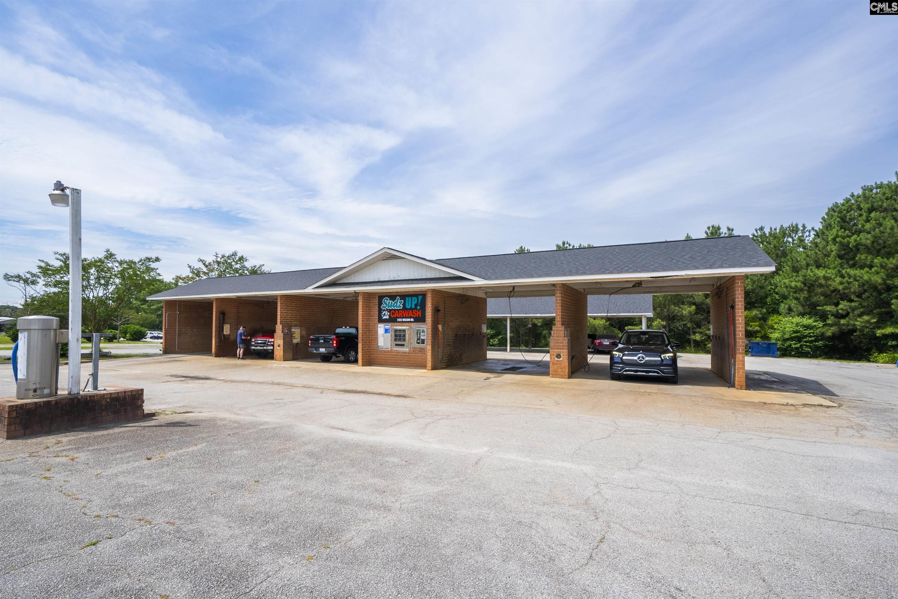 Commercial Sale in Newberry
