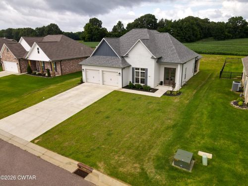 70 Charleston St, Dyersburg, TN, 38024-2439 | Card Image