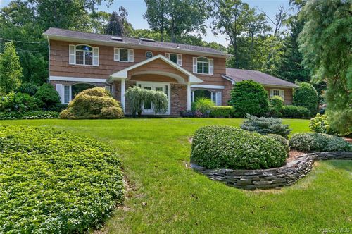 36 Arbor Ln, Dix Hills, NY, 11746-5128 | Card Image