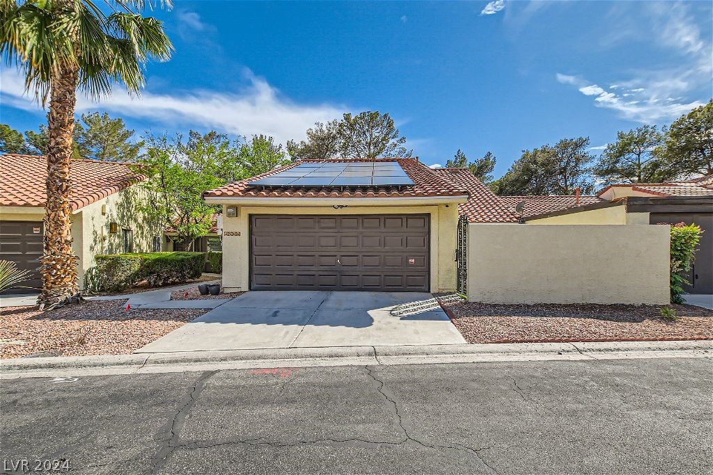 Balintore Ct, Henderson, NV 89014