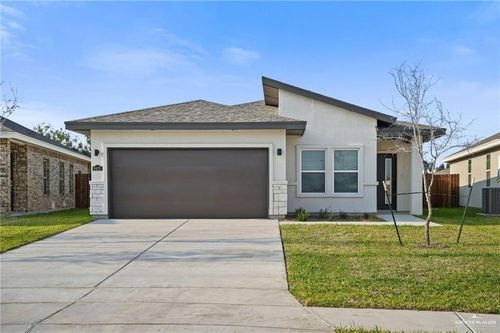 8425 N 35th Ln, McAllen, TX, 78504-6922 | Card Image