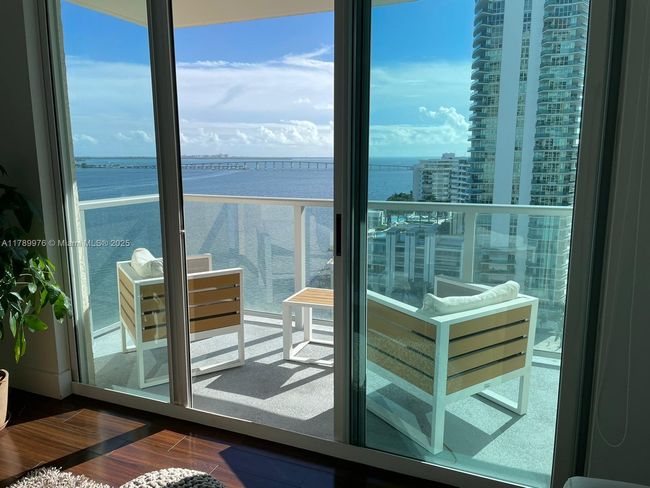 APT-1707 - 1155 Brickell Bay Dr, Condo with 1 bedrooms, 1 bathrooms and null parking in Miami FL | Image 14