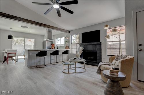 657 Thousand Oaks Dr, Las Vegas, NV, 89123-2360 | Card Image