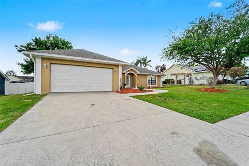 38820 Berta Dr, Zephyrhills, FL, 33540-1820 | Card Image