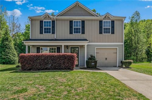 4077 Parkside Meadow Ct, Winston-Salem, NC, 27127-7475 | Card Image