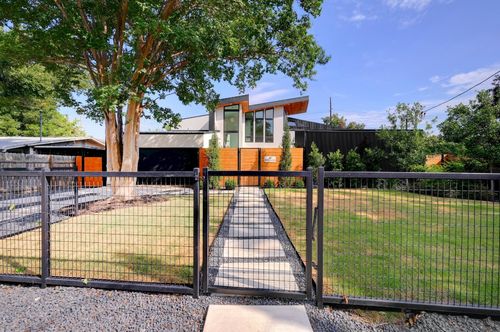 908 Chote Ave, Austin, TX, 78702-4120 | Card Image