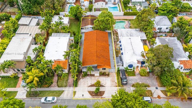 426 Sw 26 Th Rd, House other with 4 bedrooms, 3 bathrooms and null parking in Miami FL | Image 12