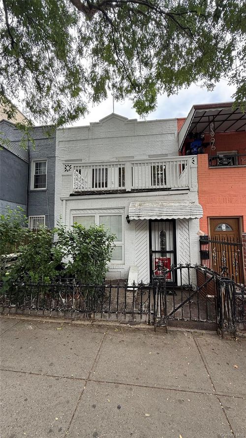 1240 Manor Ave, Bronx, NY, 10472-2404 | Card Image