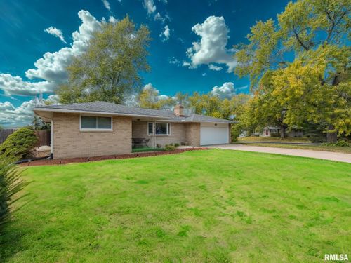 6217 N Knoll Aire Dr, Peoria, IL, 61614-3422 | Card Image