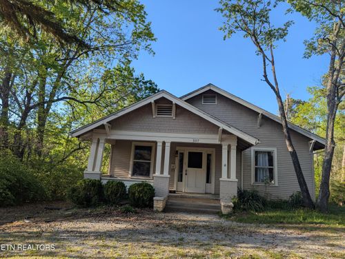 3117 Rennoc Rd, Knoxville, TN, 37918-1821 | Card Image