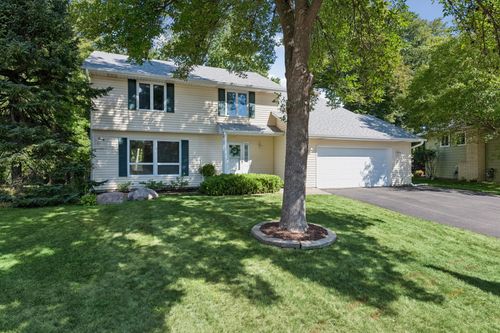 7840 W 100th St, Bloomington, MN, 55438-2073 | Card Image
