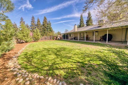 22052 Melrose Ct, Madera, CA, 93638-8010 | Card Image