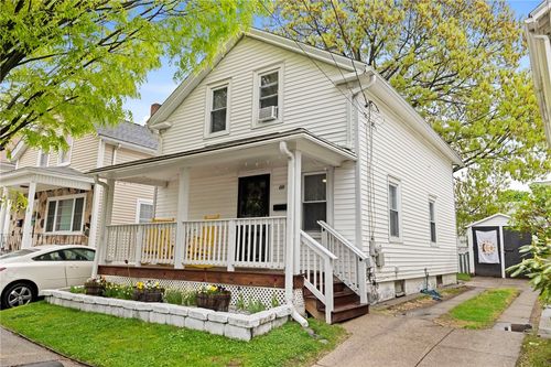 69 Vine St, East Providence, RI, 02914-4316 | Card Image