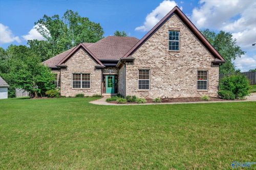 218 Cascade Dr, Florence, AL, 35633-7601 | Card Image