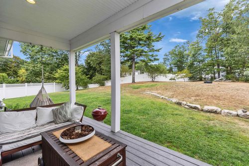 297 Merritt Nyberg Ln, Manchester, NH, 03104-4138 | Card Image