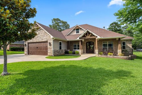 636 W Lake Dr, Livingston, TX, 77351-6029 | Card Image