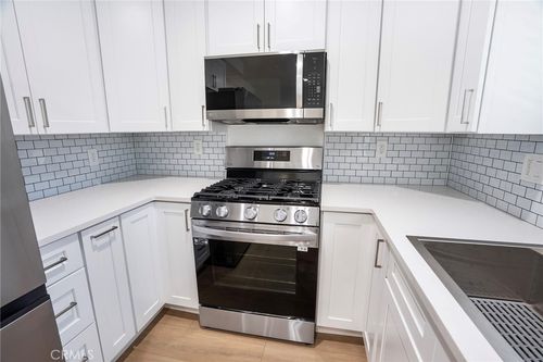 9-420 N Market, Inglewood, CA, 90302 | Card Image