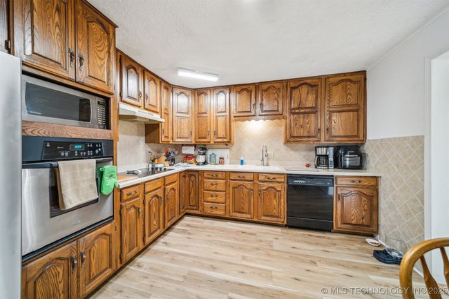 Kitchen | Image 13