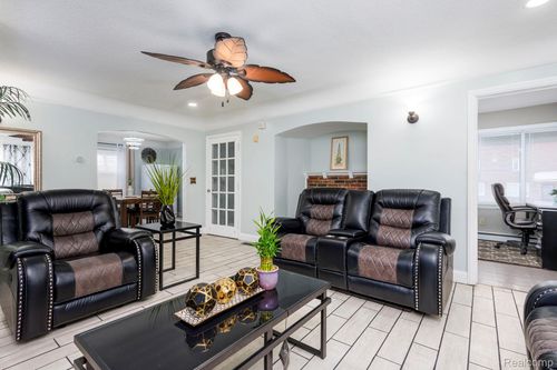 514 Beechwood St, River Rouge, MI, 48218-1021 | Card Image