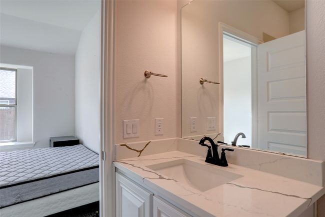 583 E Carol St, House other with 4 bedrooms, 4 bathrooms and null parking in Pilot Point TX | Image 19