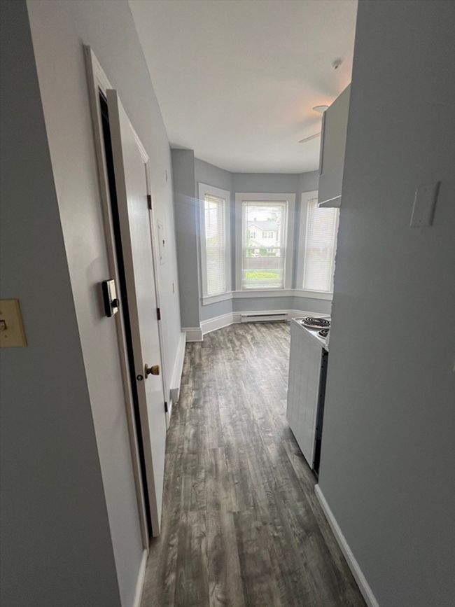 APT-1 - 28 Pond St, Condo with 1 bedrooms, 1 bathrooms and 1 parking in Weymouth MA | Image 5