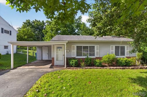 200 Hillcrest Blvd, Ballwin, MO, 63021-5221 | Card Image