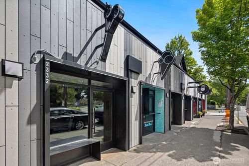 2332 E Cherry Street, Seattle, WA, 98122 | Card Image