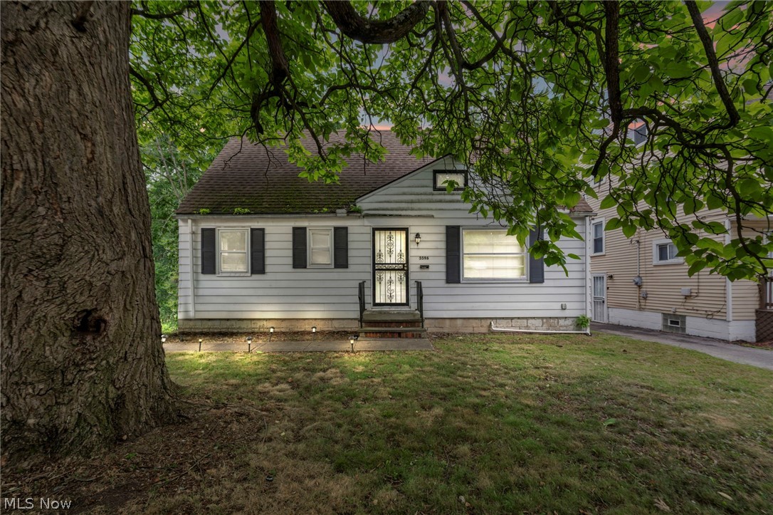 Lafayette Ave, Maple Heights, OH 44137