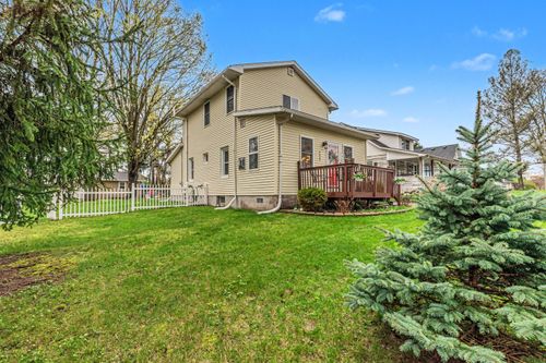 905 Michigan St, Brighton, MI, 48116-1456 | Card Image