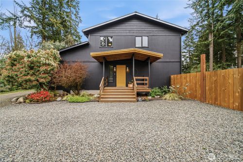 11907 103rd Ave Sw, Vashon, WA, 98070-3105 | Card Image
