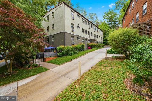 4-4595 Macarthur Blvd Nw, WASHINGTON, DC, 20007-4220 | Card Image