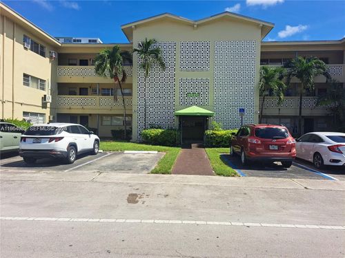 apt-2-11930 Ne 19th Dr, North Miami, FL, 33181-2829 | Card Image