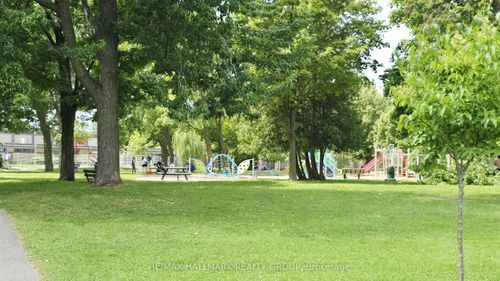 2923 Ahearn Ave, Ottawa, ON, K2B7A1 | Card Image