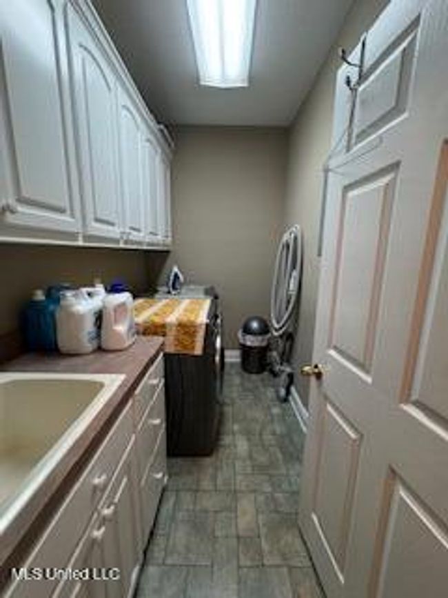 Laundary Room 1 | Image 43