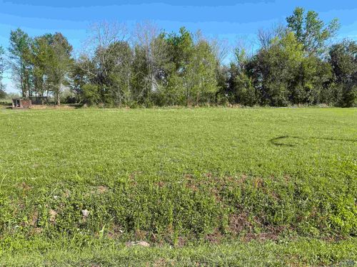 209 Le Belle Maison Dr, Raceland, LA, 70394-3535 | Card Image