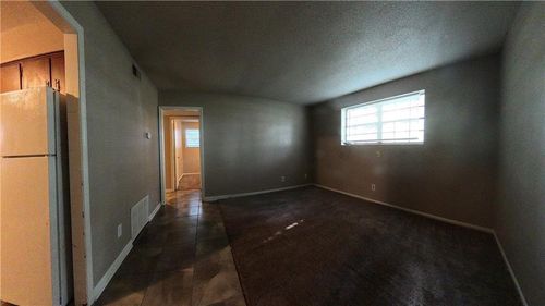 apt-4-13121 6th St, Grandview, MO, 64030-2983 | Card Image