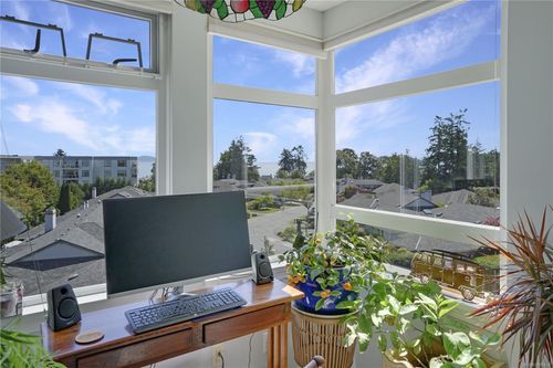 408-5110 Cordova Bay Rd, Victoria, BC, V8Y2K5 | Card Image