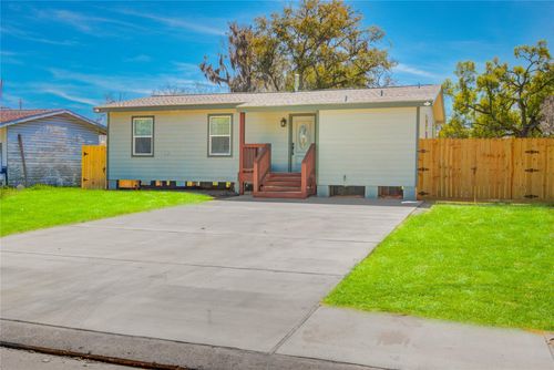 524 Magnolia St, Lake Jackson, TX, 77566-5432 | Card Image