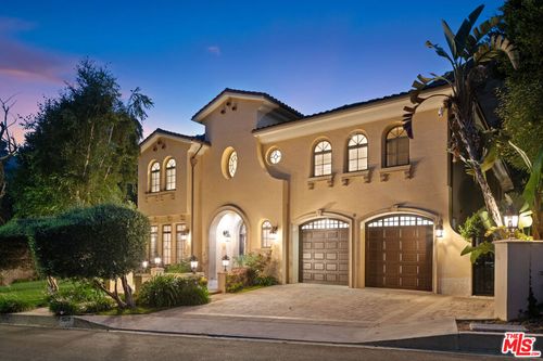 1571 N Bundy Dr, Los Angeles, CA, 90049 | Card Image