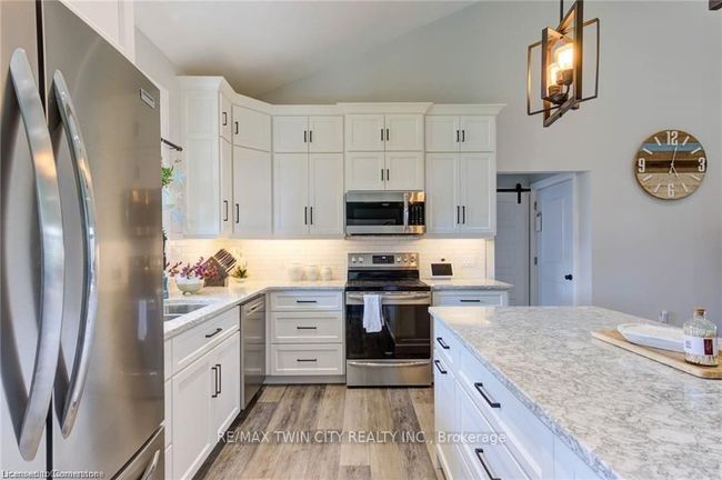 21 Paxton St, House other with 4 bedrooms, 3 bathrooms and 6 parking in Holyrood ON | Image 13