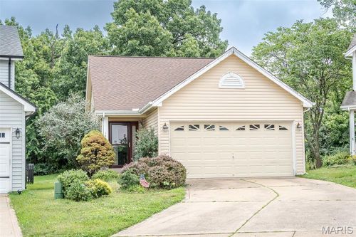 16016 Sandalwood Creek Dr, Glencoe, MO, 63038-1527 | Card Image